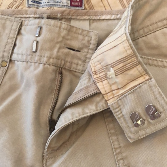 Y2K Old Navy Ultra Low Waist Pants in Light Khaki Size 4 Women’s - Picture 7 of 17